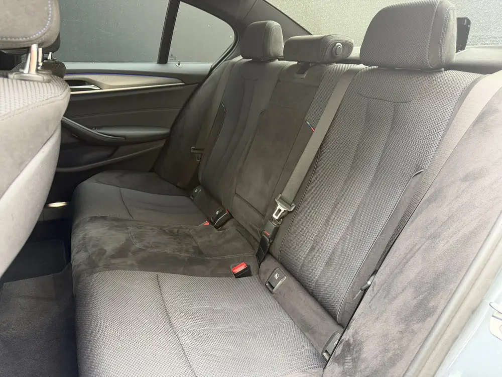 BMW 5-serie 530e iPerformance High Executive uit 2019, foto 18