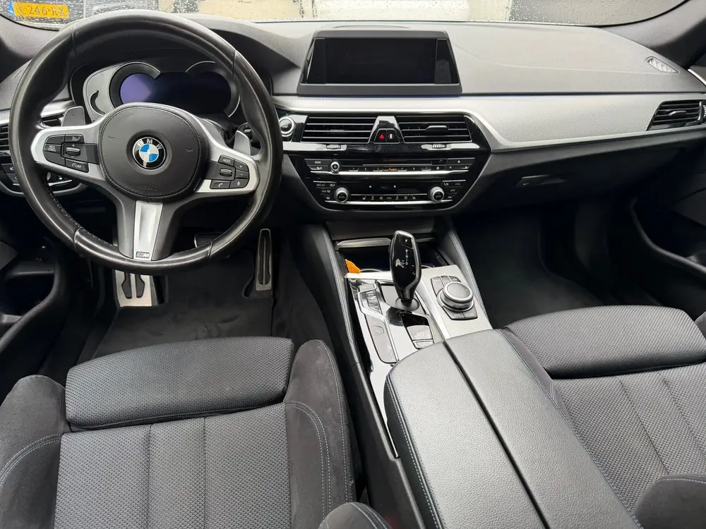 BMW 5-serie 530e iPerformance High Executive uit 2019, foto 3