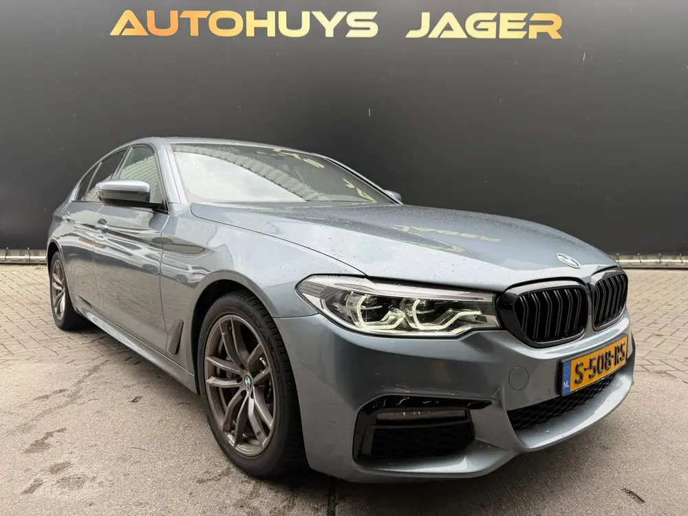 BMW 5-serie 530e iPerformance High Executive uit 2019, foto 8