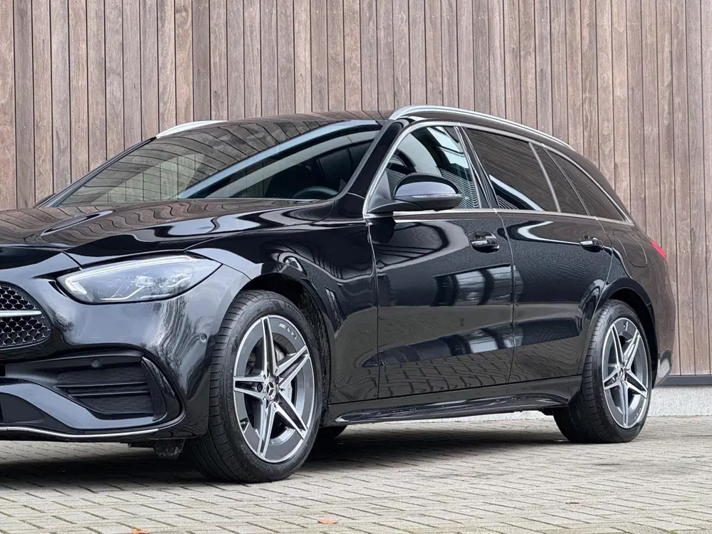 Mercedes-Benz C-Klasse C300 e AMG Line uit 2024, foto 3
