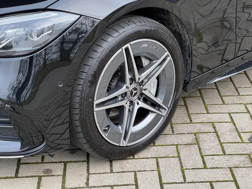 Mercedes-Benz C-Klasse C300 e AMG Line uit 2024, foto 8