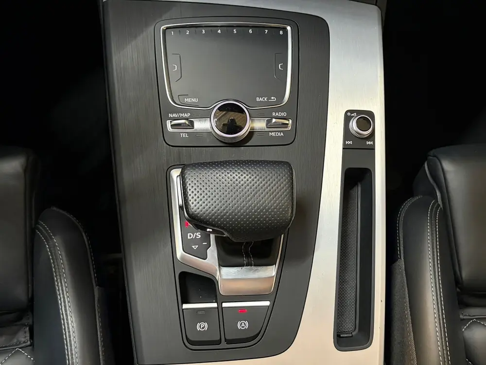 Audi Q5 55 TFSI e quattro Competition Panoramadak uit 2019, foto 20