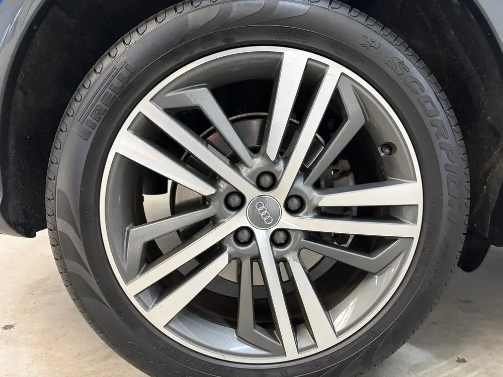 Audi Q5 55 TFSI e quattro Competition Panoramadak uit 2019, foto 9