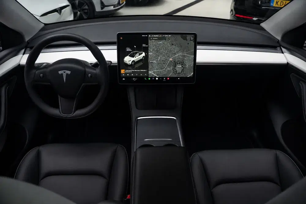 Tesla Model Y SOH: 95 uit 2022, foto 12