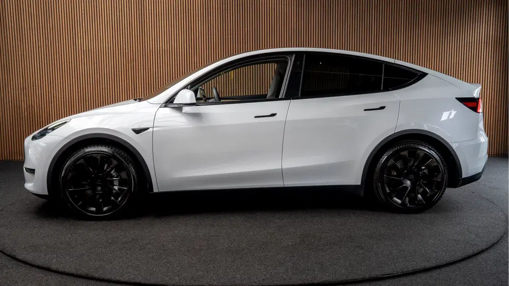 Tesla Model Y SOH: 95 uit 2022, foto 2