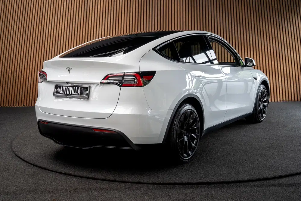 Tesla Model Y SOH: 95 uit 2022, foto 6