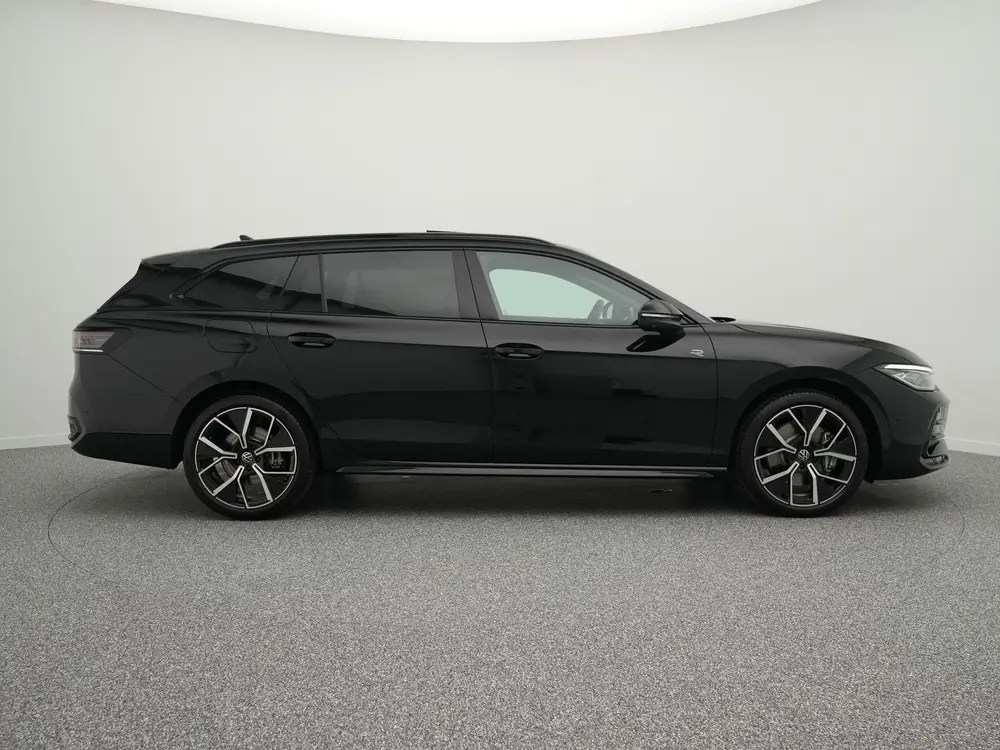 Volkswagen Passat Variant 1.5 eHybrid R-Line Edition 272 PK uit 2026, foto 13