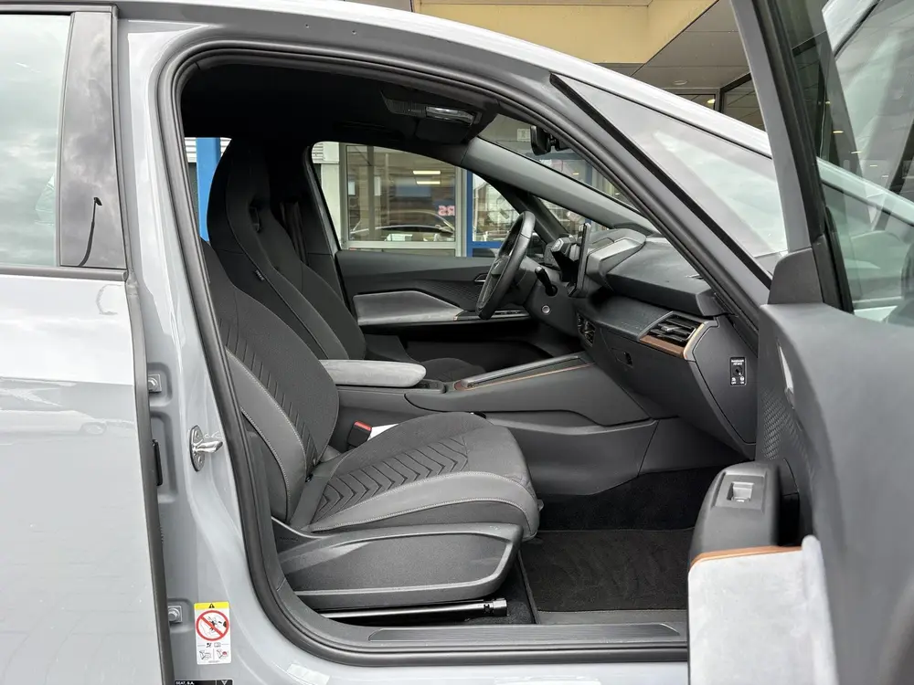 Cupra Born Essential 62 kWh uit 2024, foto 5