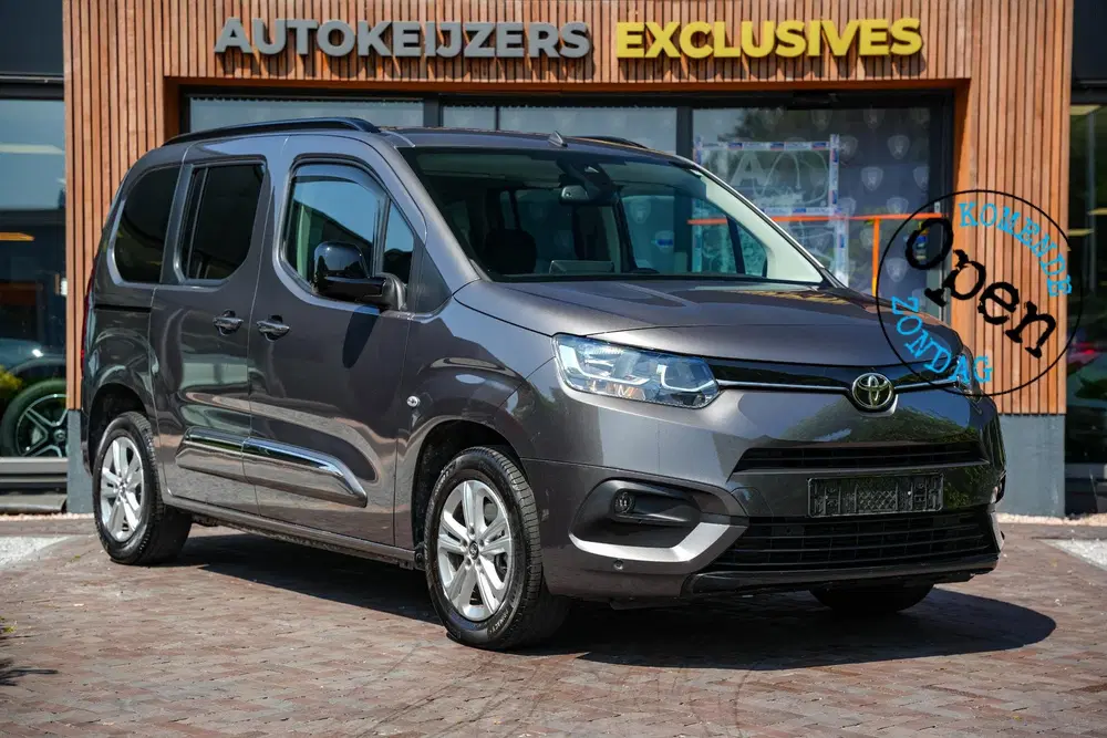 Toyota Proace City Geel Kenteken 5 Persoons Automaat Navi uit 2024