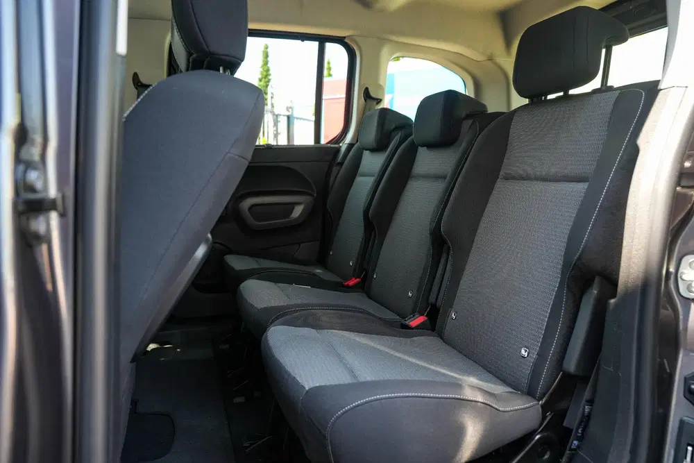 Toyota Proace City Geel Kenteken 5 Persoons Automaat Navi uit 2024, foto 10