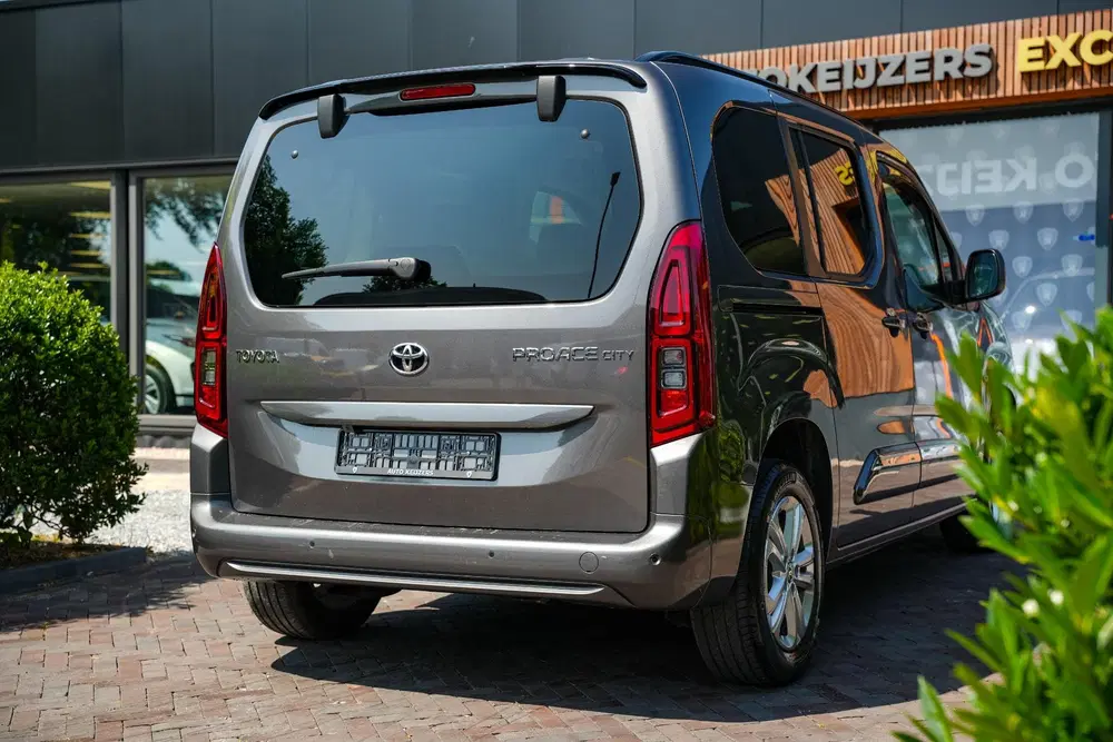 Toyota Proace City Geel Kenteken 5 Persoons Automaat Navi uit 2024, foto 11