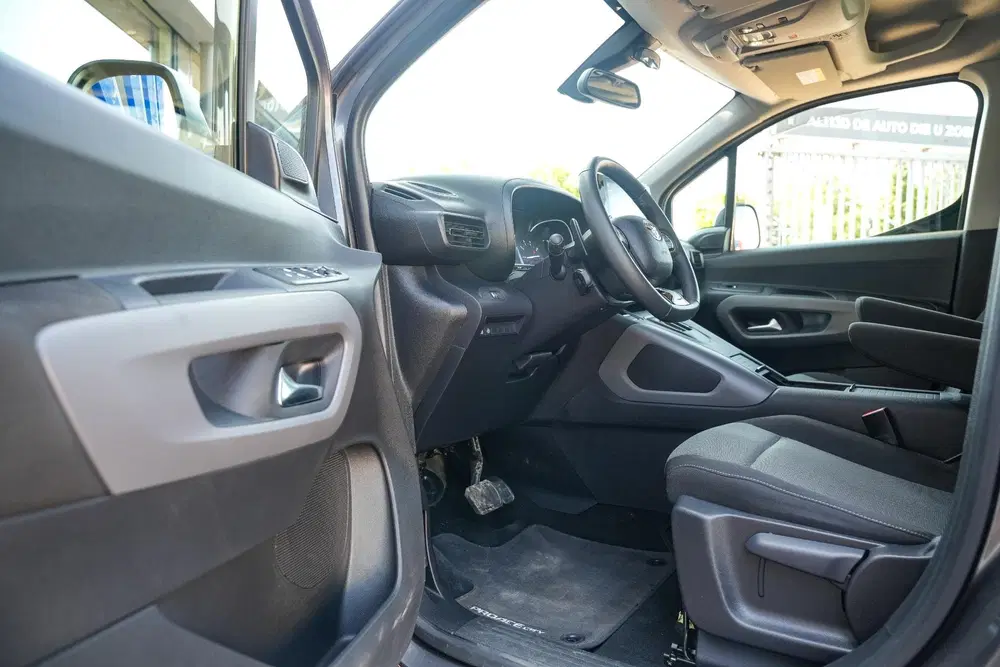 Toyota Proace City Geel Kenteken 5 Persoons Automaat Navi uit 2024, foto 6