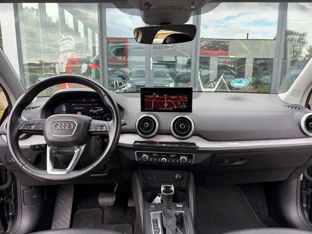 Audi Q2 35 TFSI S Edition uit 2021, foto 10