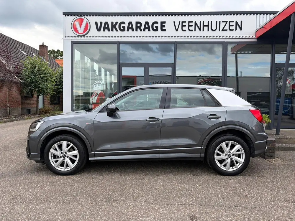 Audi Q2 35 TFSI S Edition uit 2021, foto 8