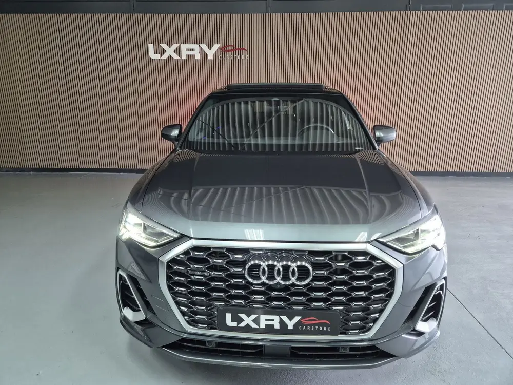 Audi Q3 40 TFSI quattro S Edition uit 2024, foto 2
