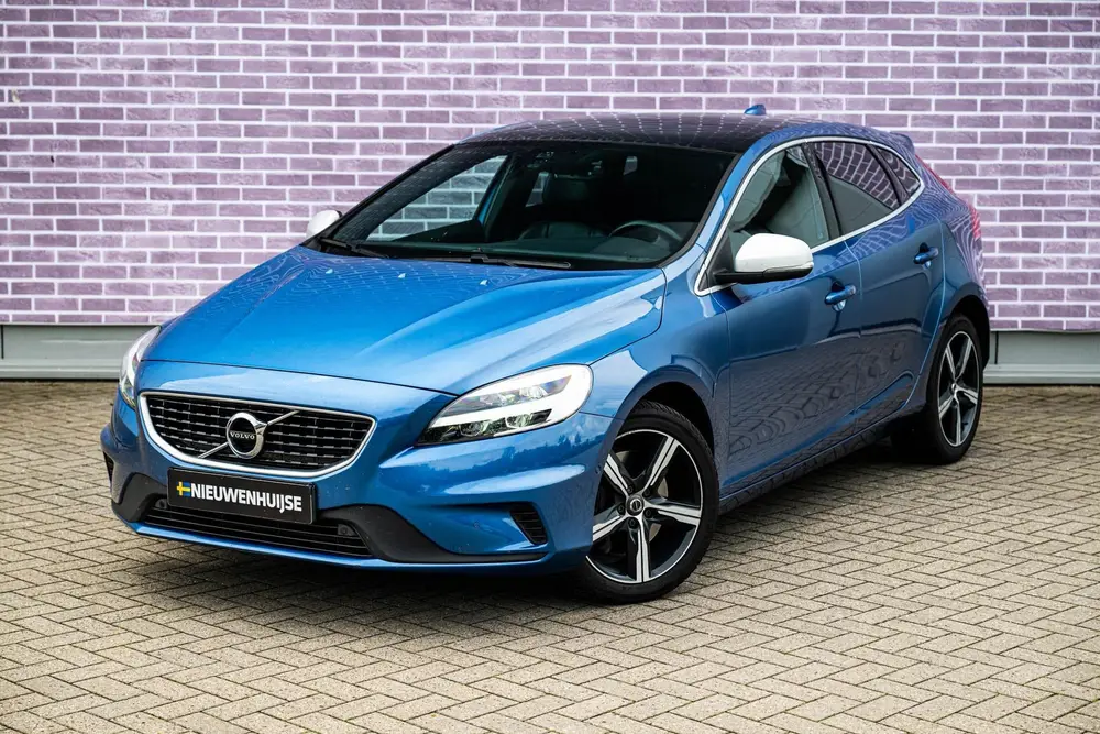 Volvo V40 1.5 T3 Polar+ Sport | Parkeerverwarming | Panorama uit 2019, foto 14