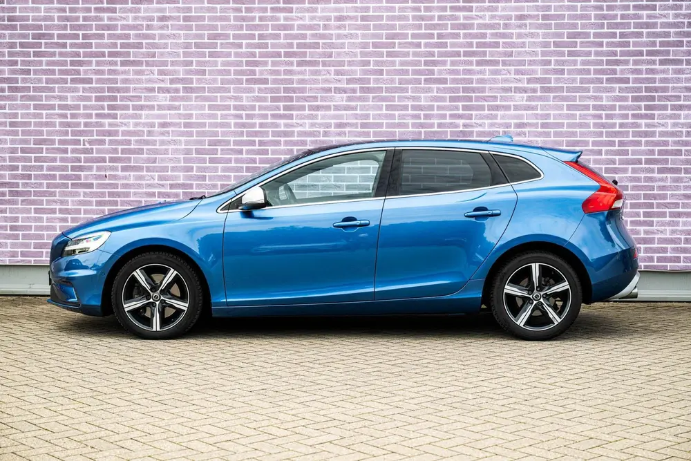Volvo V40 1.5 T3 Polar+ Sport | Parkeerverwarming | Panorama uit 2019, foto 4