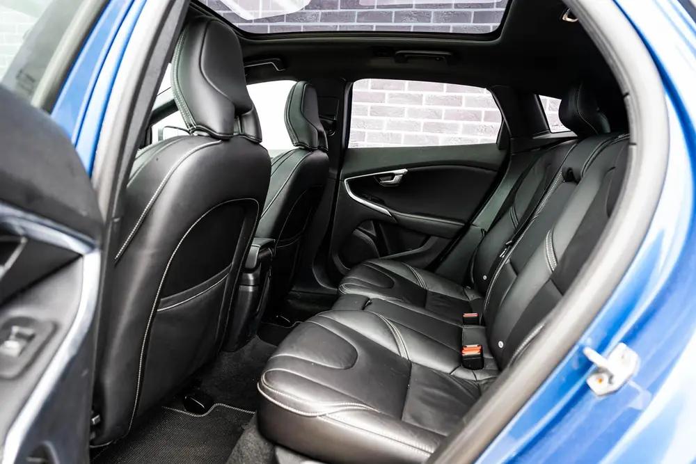 Volvo V40 1.5 T3 Polar+ Sport | Parkeerverwarming | Panorama uit 2019, foto 7