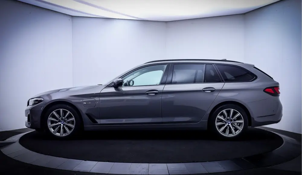BMW 5-serie 5 Serie Touring 520e 204Pk BUSINESS Editio uit 2022, foto 10