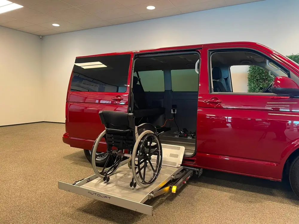 Volkswagen Caravelle L1H1 Rolstoelbus Automaat XXL-Ombouw 14 uit 2021, foto 11