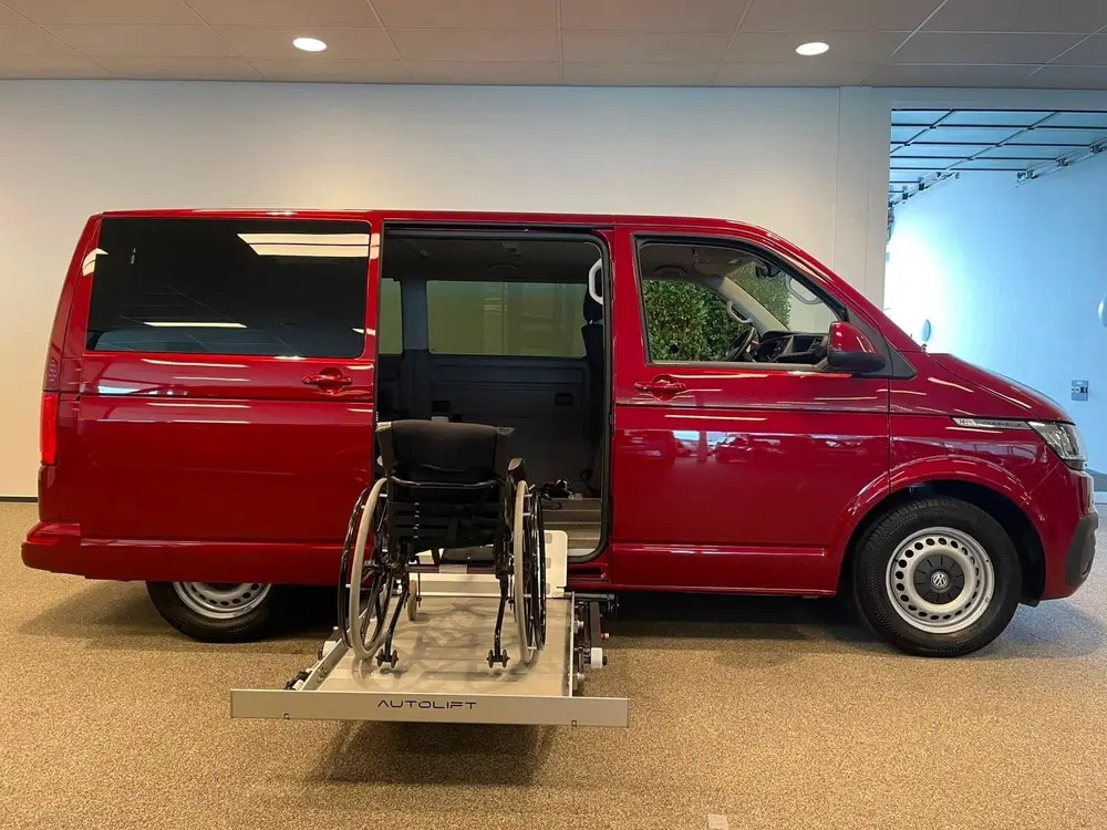 Volkswagen Caravelle L1H1 Rolstoelbus Automaat XXL-Ombouw 14 uit 2021, foto 12