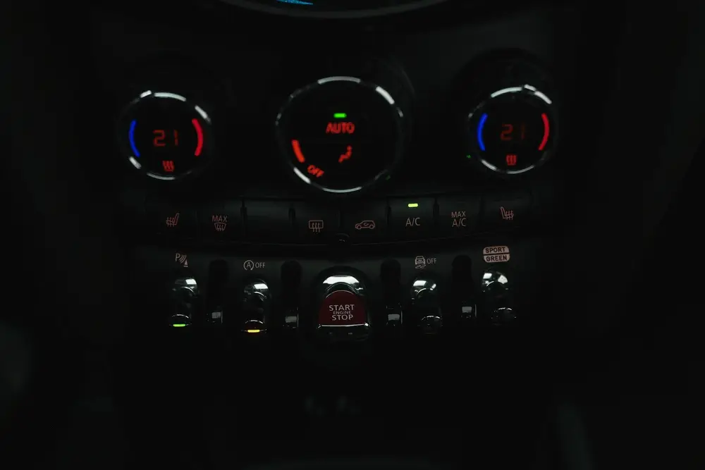 Mini Hatchback Cooper Chili Automaat / Panoramadak / Comfort uit 2019, foto 15