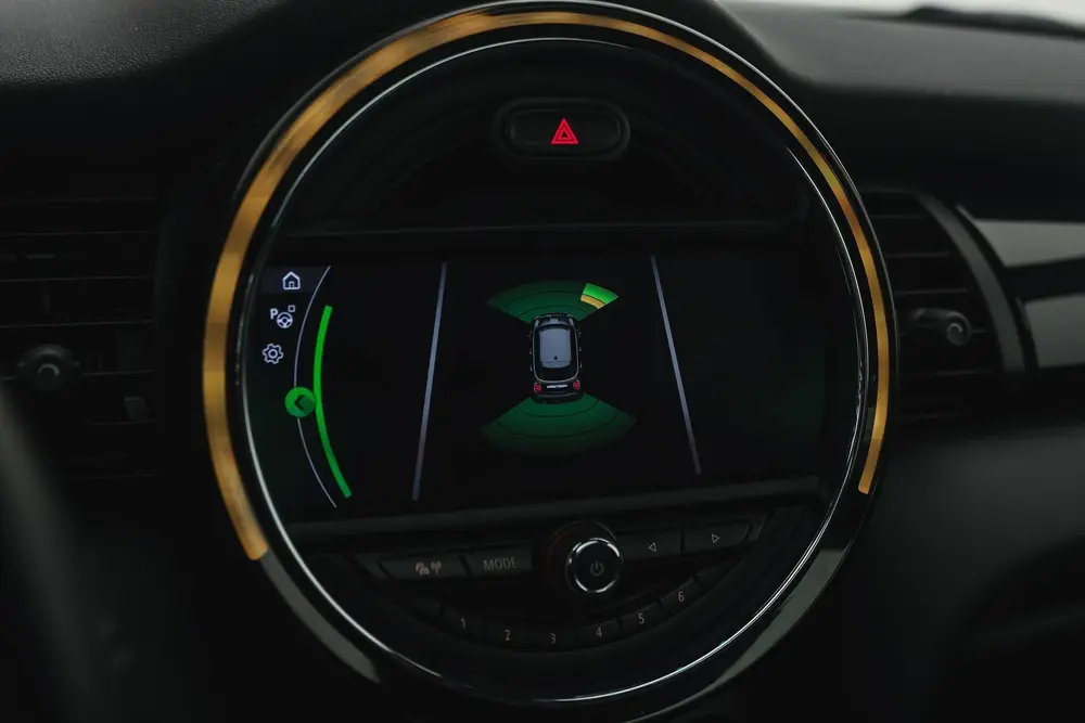 Mini Hatchback Cooper Chili Automaat / Panoramadak / Comfort uit 2019, foto 16
