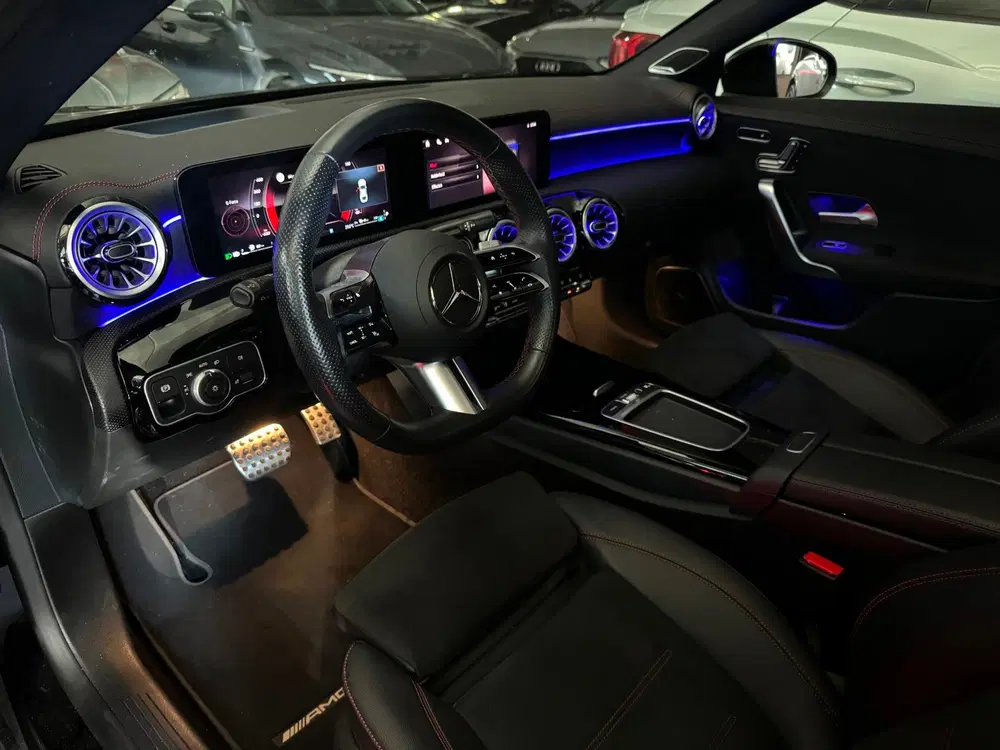 Mercedes-Benz CLA 250 e AMG Pano uit 2024, foto 2