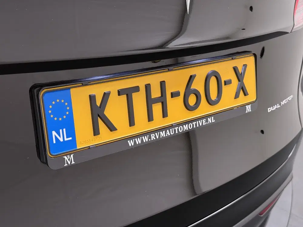 Tesla Model Y Long Range AWD 75 kWh SOH 98% uit 2024, foto 10