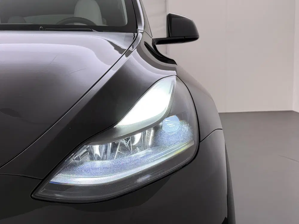 Tesla Model Y Long Range AWD 75 kWh SOH 98% uit 2024, foto 16