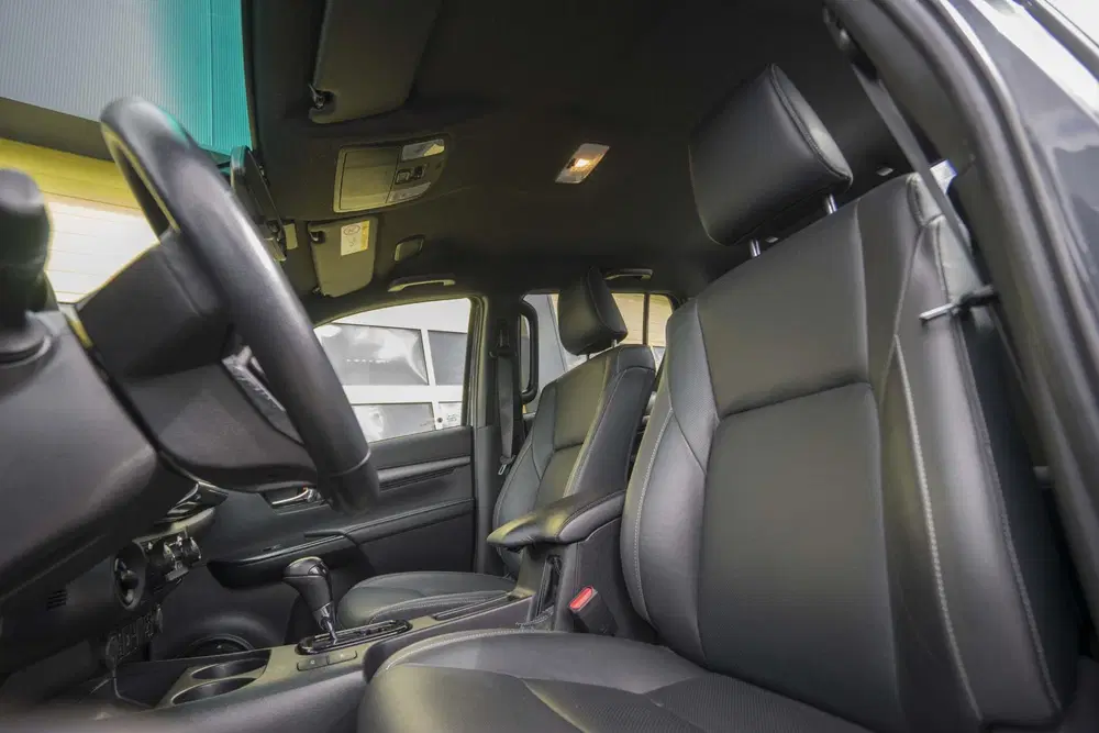 Toyota Hilux 2.8 D-4D Double Cab Invincible uit 2023, foto 17