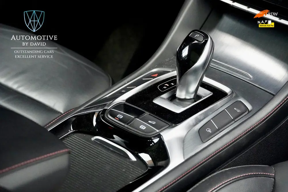 MG EHS 1.5 TGDI 258 pk LUXURY HYBRID AUTOMAAT / PANORAMADAK uit 2022, foto 19