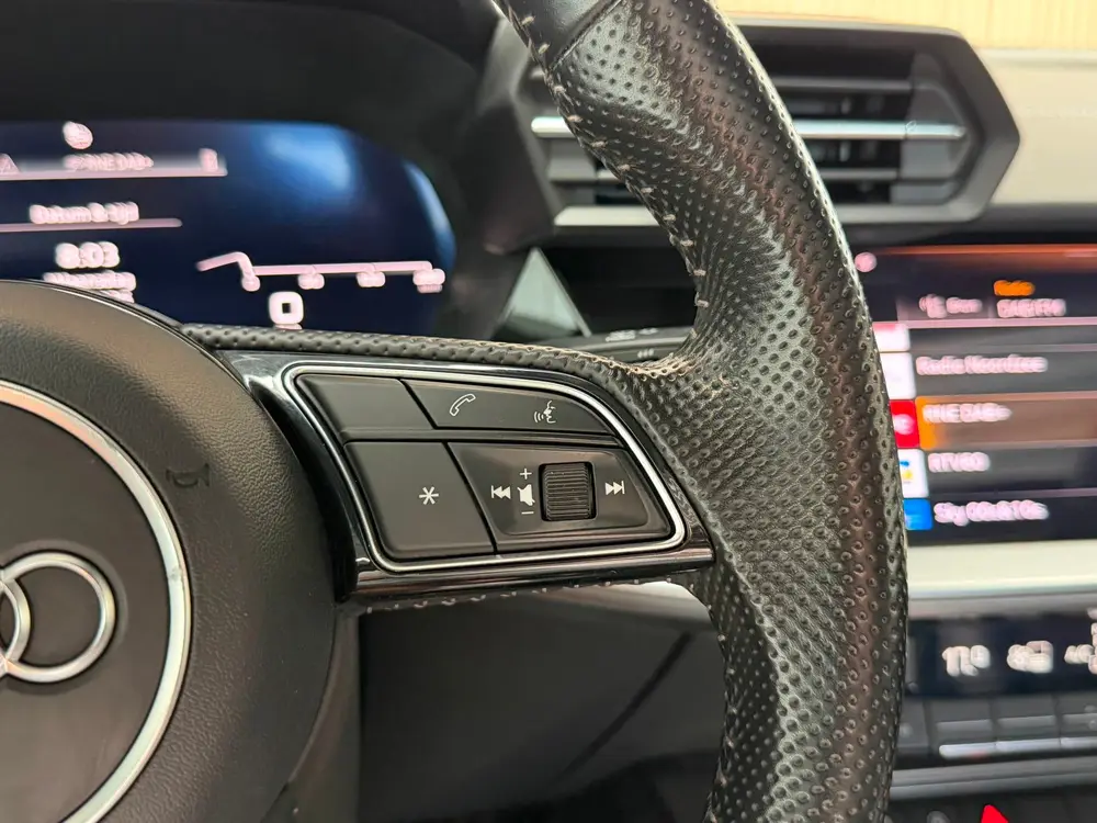 Audi A3 35 TFSI S line uit 2020, foto 10