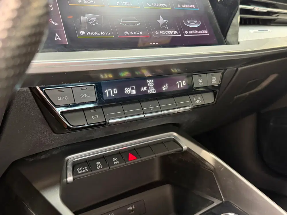 Audi A3 35 TFSI S line uit 2020, foto 15