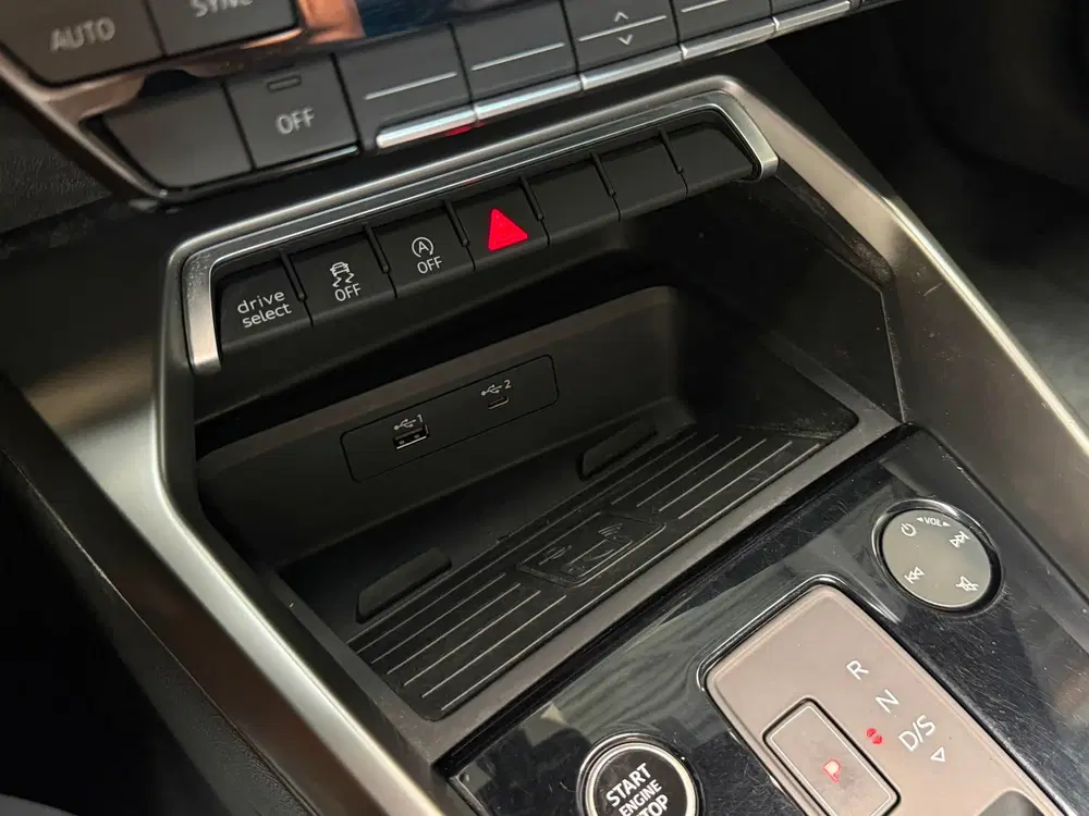 Audi A3 35 TFSI S line uit 2020, foto 16