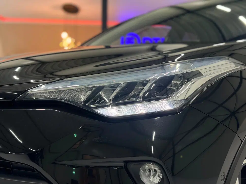 Toyota C-Hr 2.0 Hybrid Dynamic uit 2023, foto 11