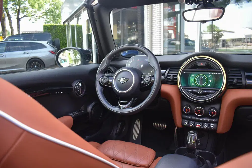 Mini Cabrio 1.5 Cooper Aut. JCW Pack Leder Navi Pro Ap uit 2021, foto 11