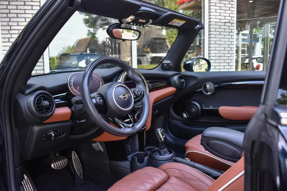Mini Cabrio 1.5 Cooper Aut. JCW Pack Leder Navi Pro Ap uit 2021, foto 18