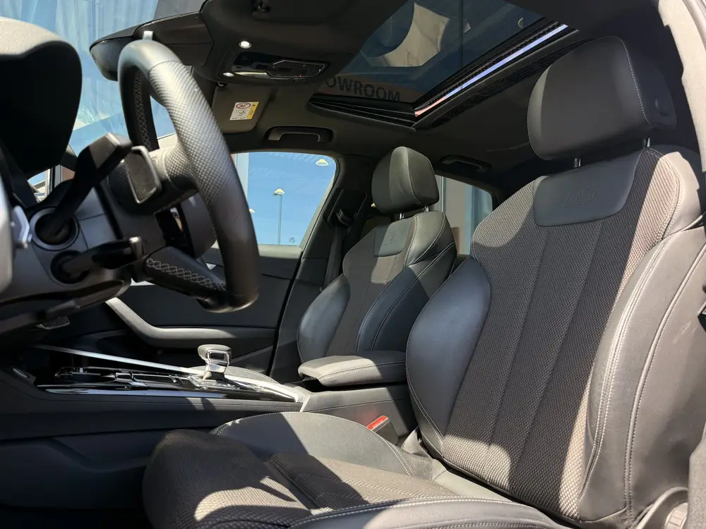 Audi A4 35 TFSI S Edition Competiton uit 2022, foto 5
