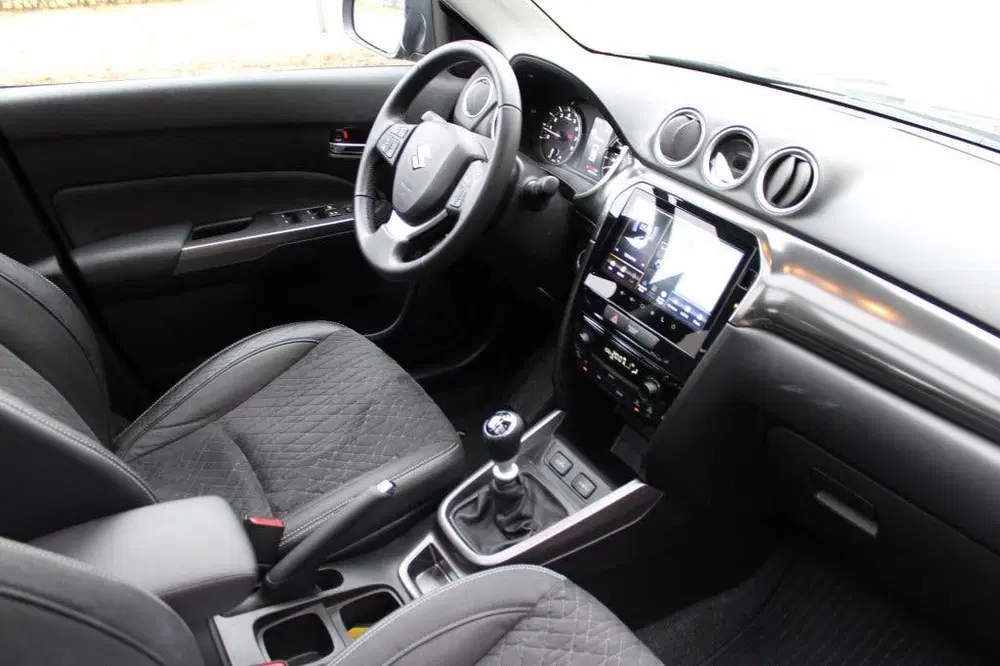 Suzuki Vitara 1.4 Boosterjet Style Smart Hybrid uit 2025, foto 6
