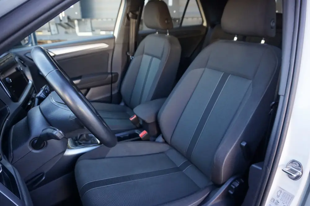 Volkswagen T-Roc 1.0 TSI Life 75 Edition uit 2023, foto 3