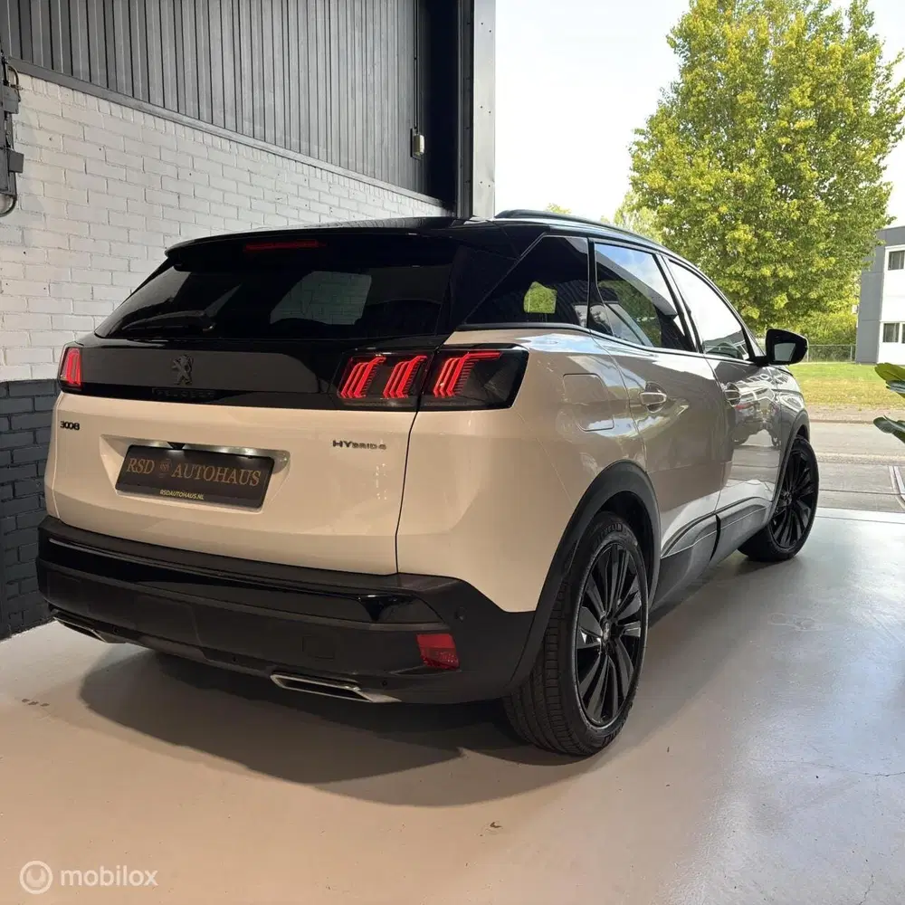 Peugeot 3008 1.6 HYbrid4 300 GT Panodak 19” leder Focal uit 2021, foto 4