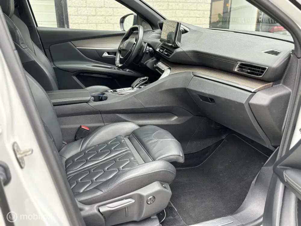 Peugeot 3008 1.6 HYbrid4 300 GT Panodak 19” leder Focal uit 2021, foto 7