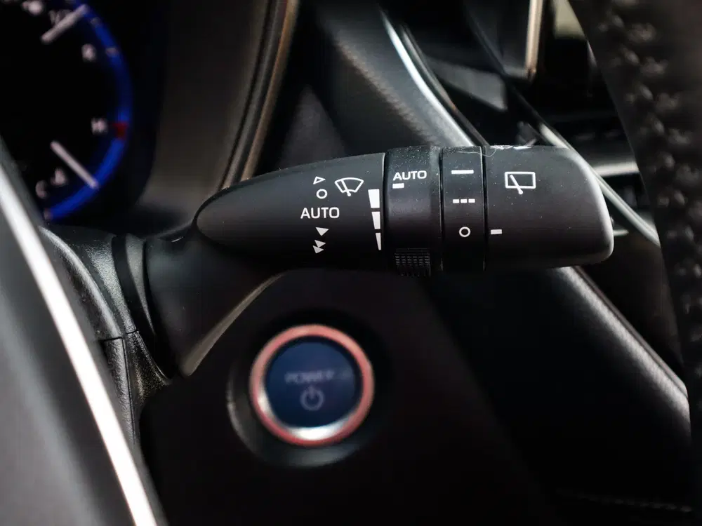 Toyota Corolla 1.8 Hybrid Dynamic 1e-Eig. & Keurig-Onderh uit 2023, foto 13