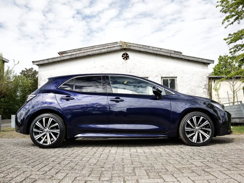 Toyota Corolla 1.8 Hybrid Dynamic 1e-Eig. & Keurig-Onderh uit 2023, foto 4