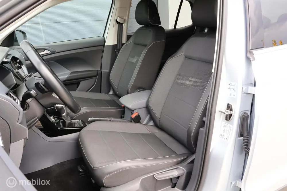 Volkswagen T-Cross 1.0 TSI Style I Camera I Trekhaak I Navig uit 2019, foto 8