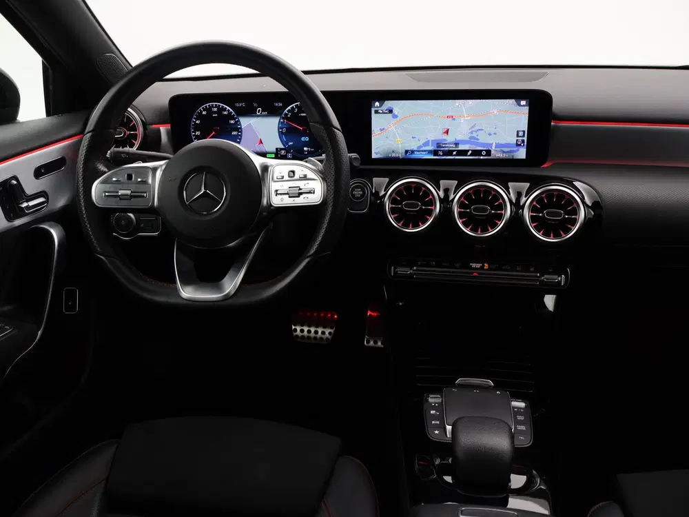Mercedes-Benz A-Klasse 250e 218 PK SEDAN + PANORAMA uit 2022, foto 3