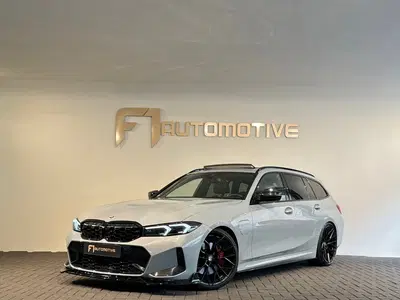 BMW 3-serie 330e Touring Pano uit 2023