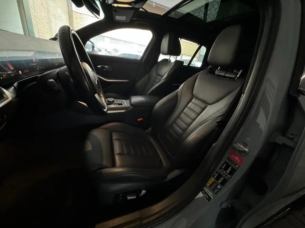 BMW 3-serie 330e Touring Pano uit 2023, foto 10