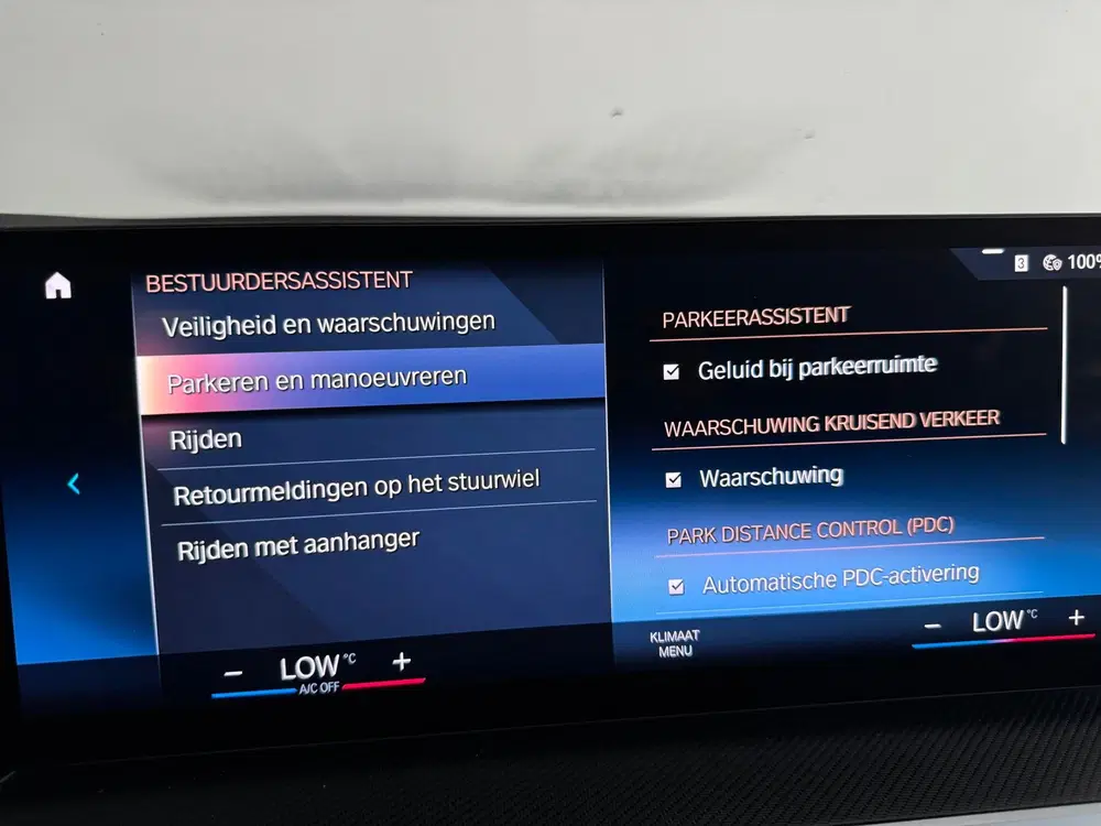 BMW 3-serie 330e Touring Pano uit 2023, foto 18